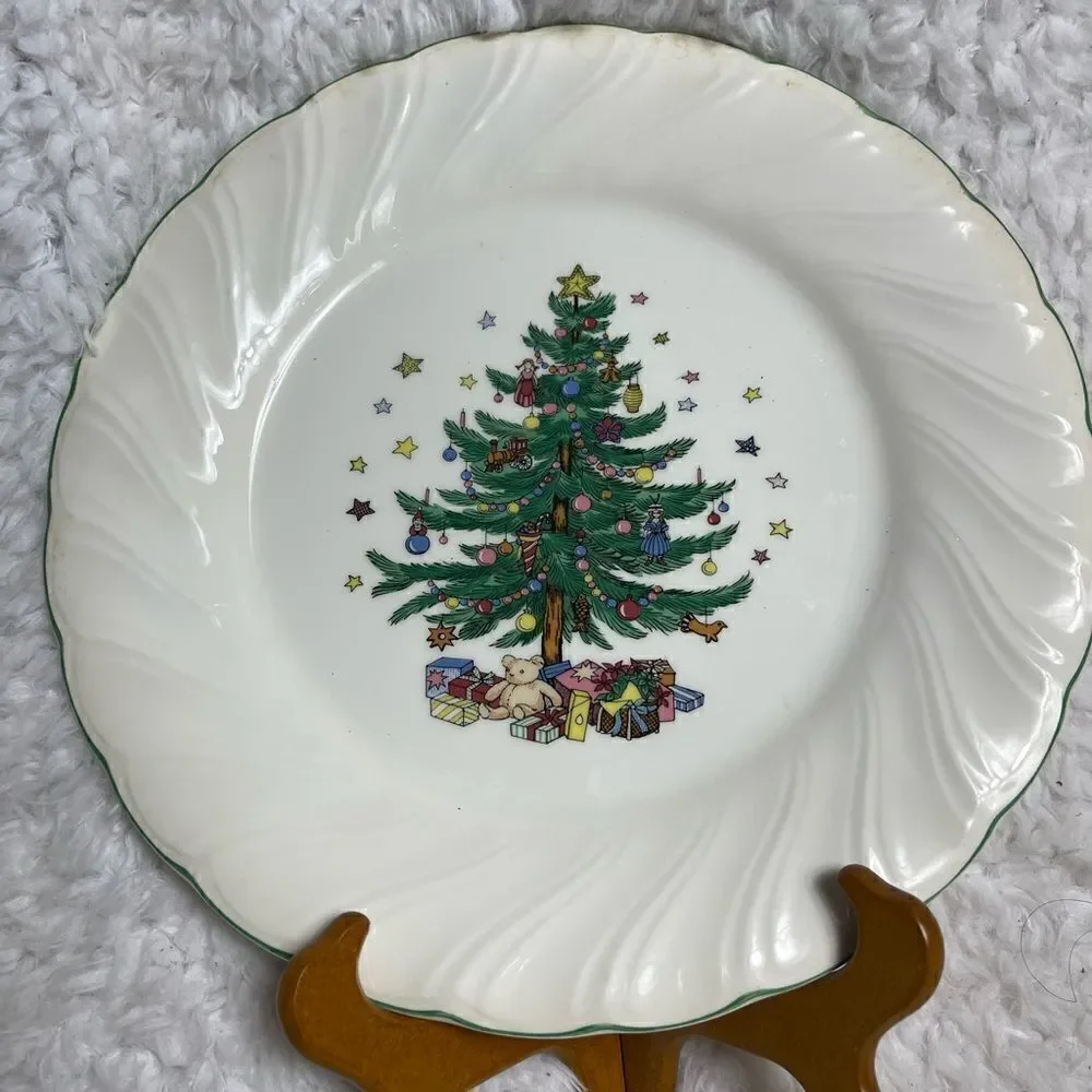Niko Happy Holidays 1Dinner plate .oven ,microwave and dishwasher safe